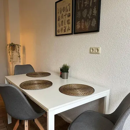 Modernes - Alt-west Apartmán *